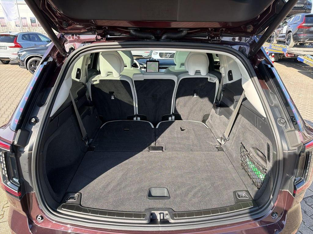 Volvo EX90