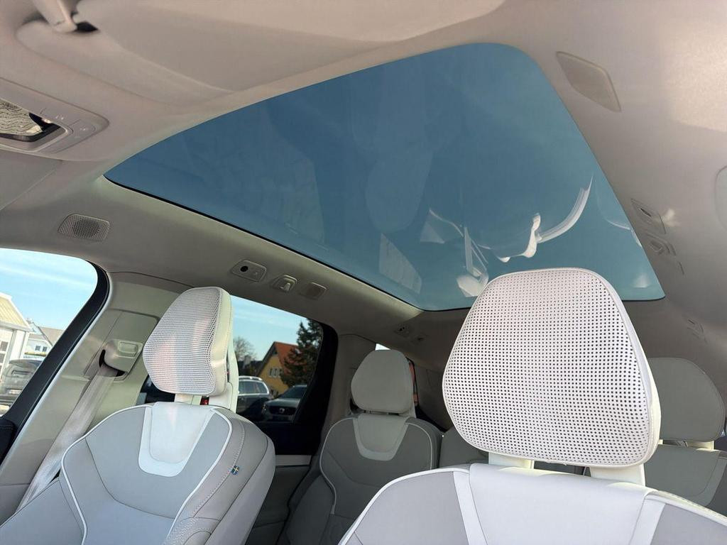 Volvo EX90