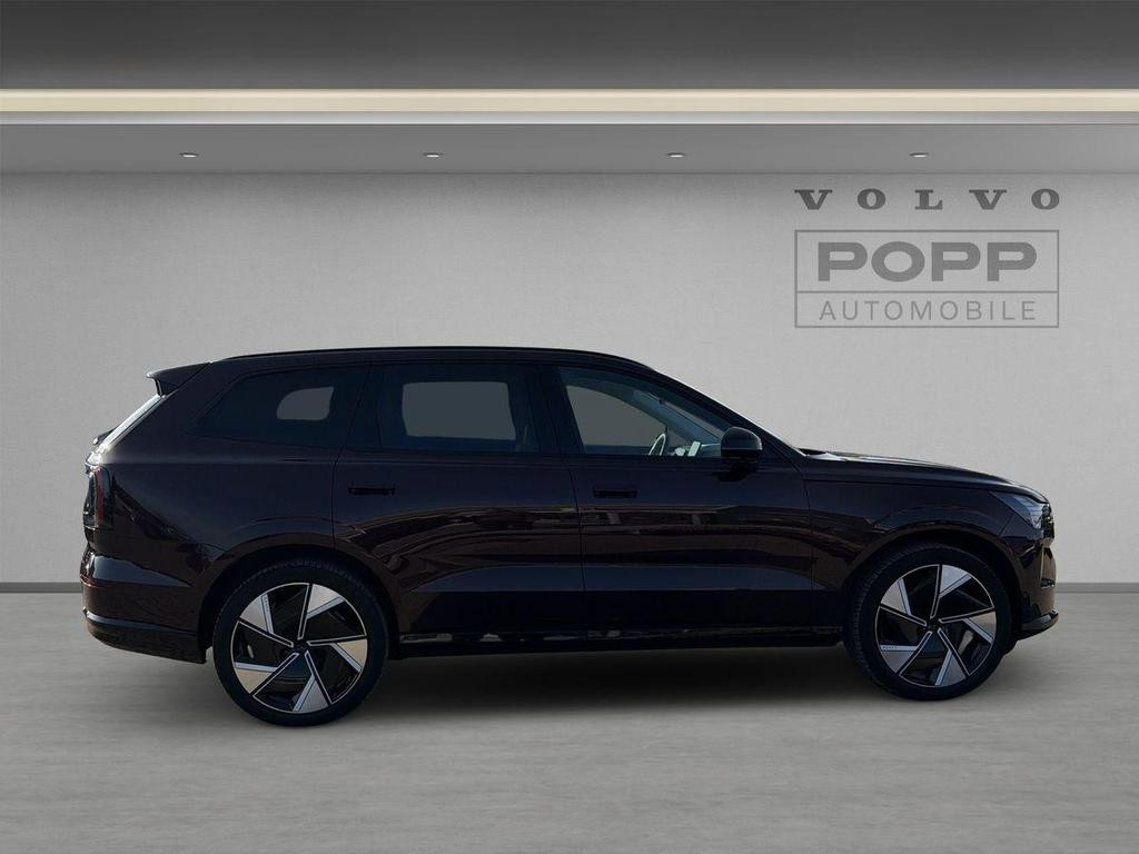Volvo EX90