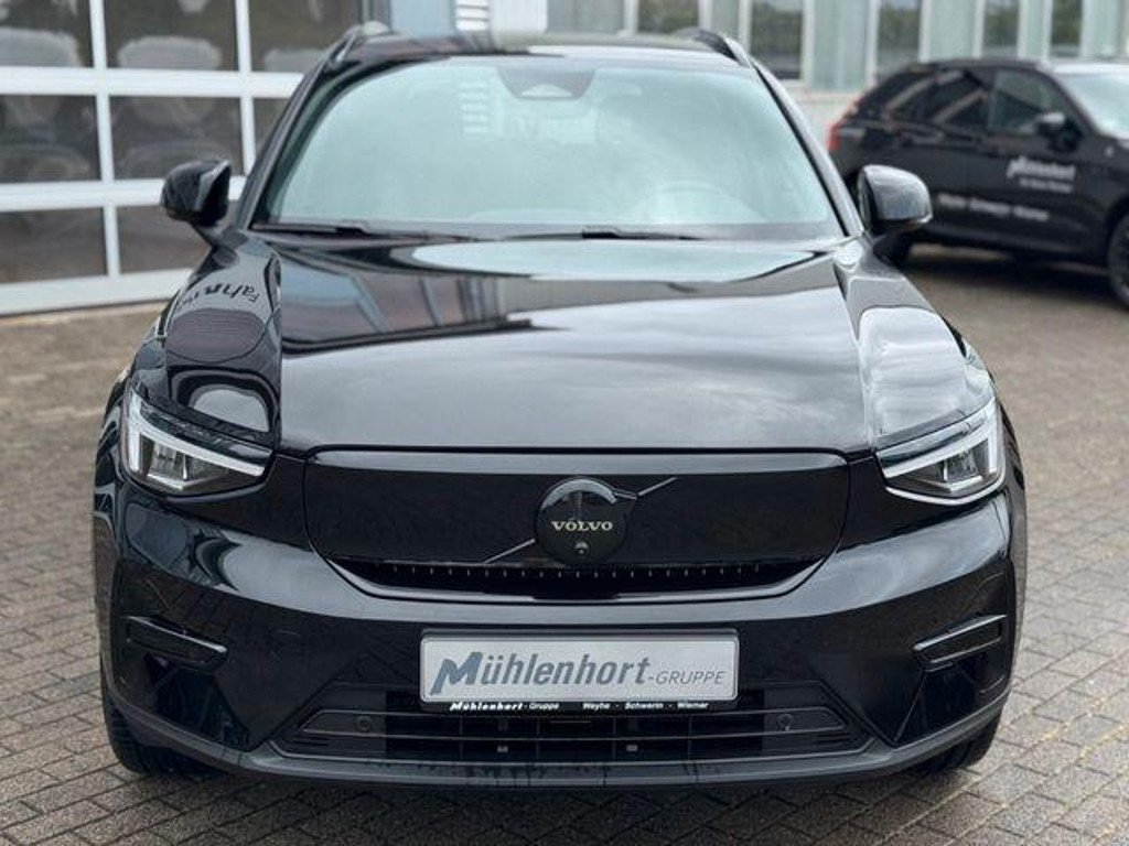 Volvo EX40
