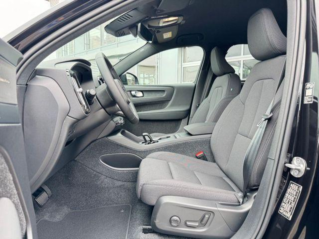Volvo EX40