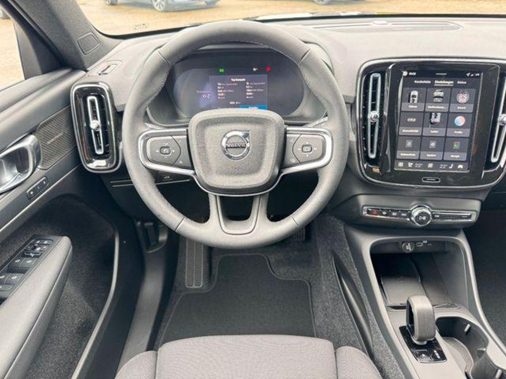 Volvo EX40