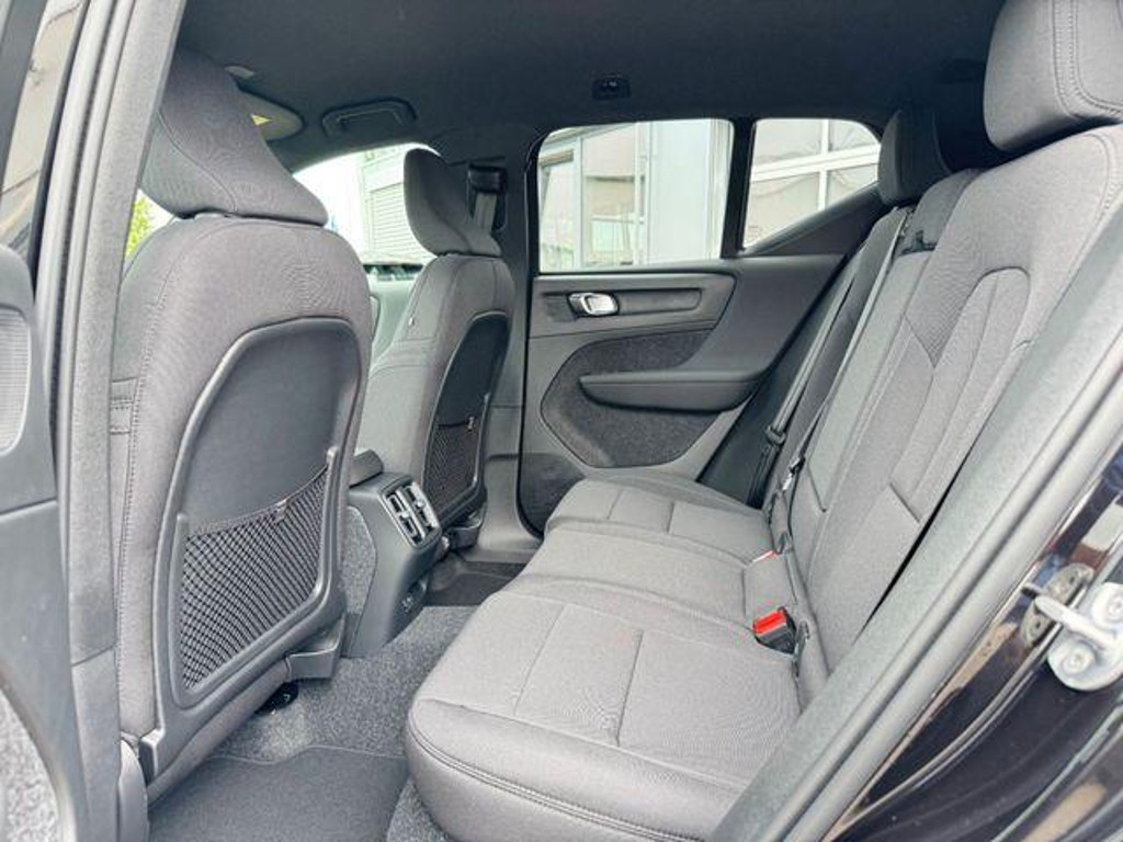 Volvo EX40