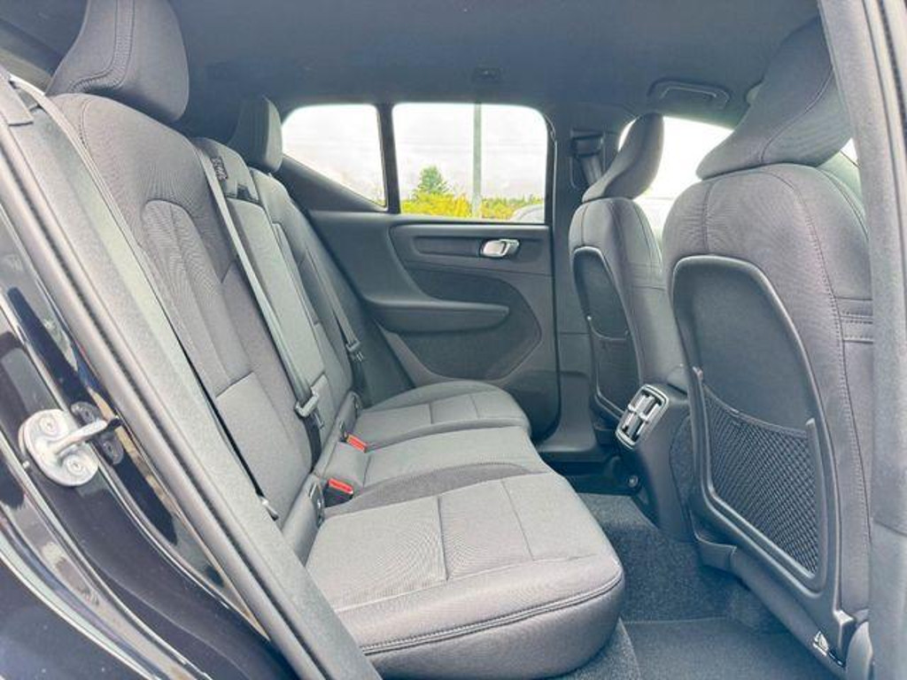 Volvo EX40