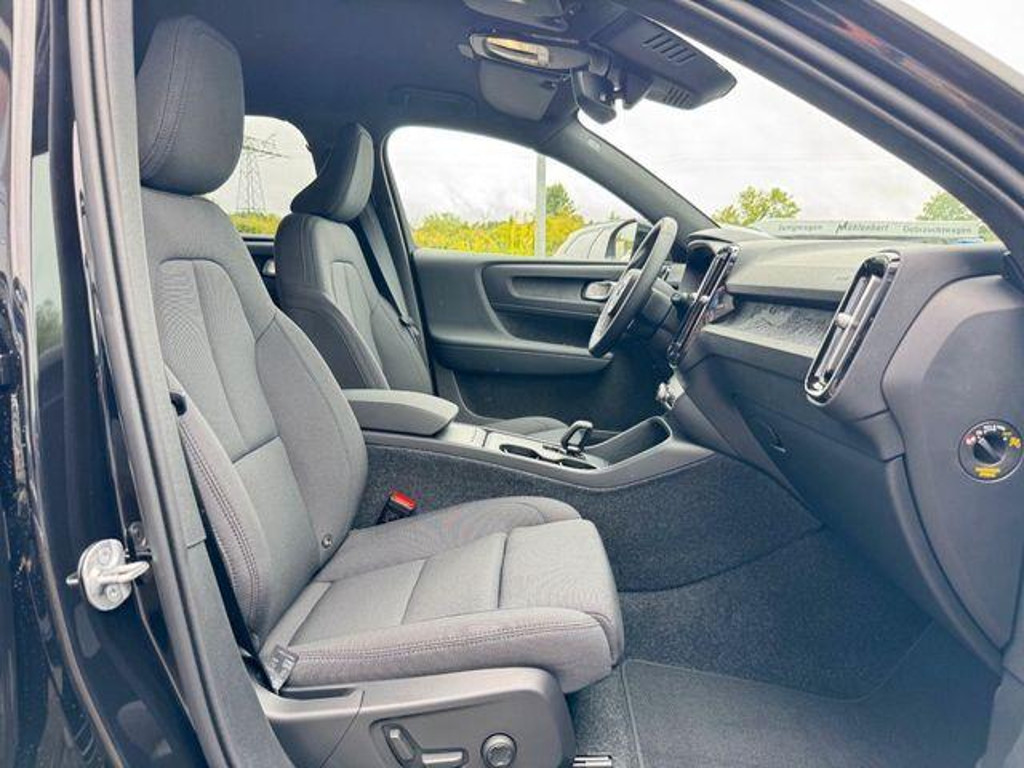 Volvo EX40
