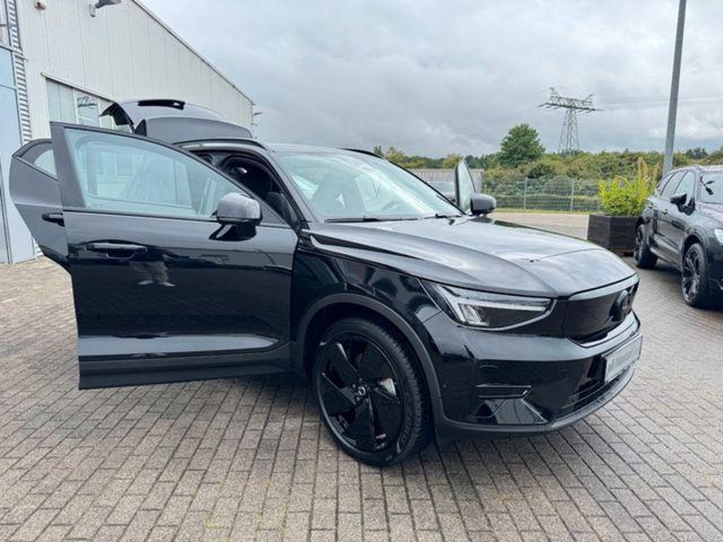 Volvo EX40