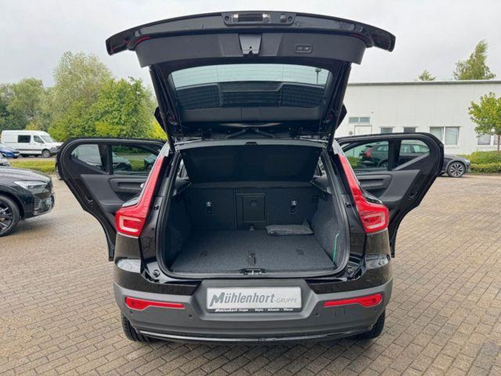 Volvo EX40
