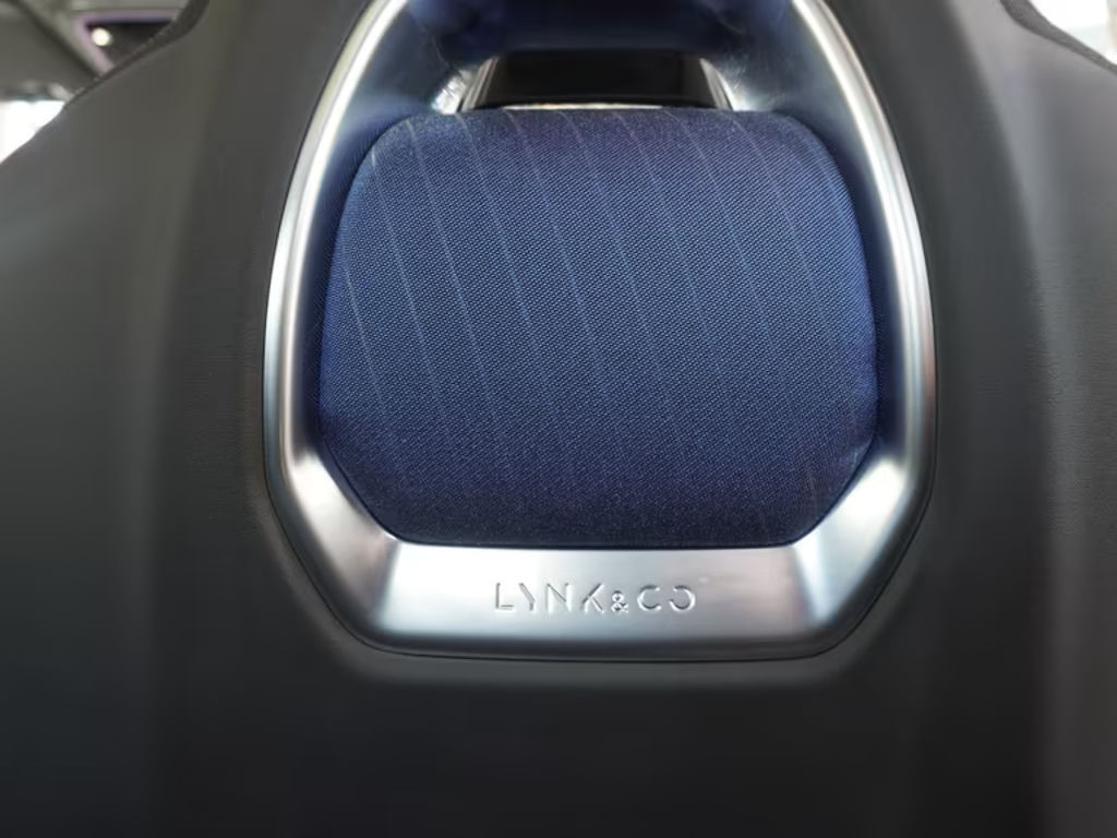 Lynk&Co 01