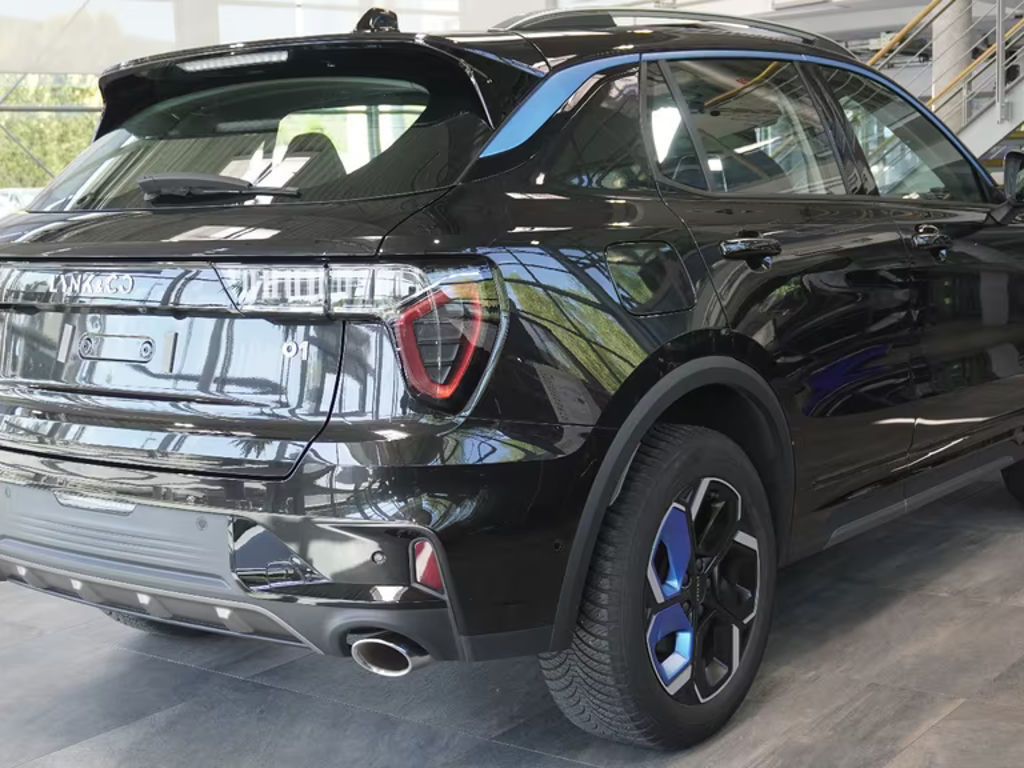Lynk&Co 01