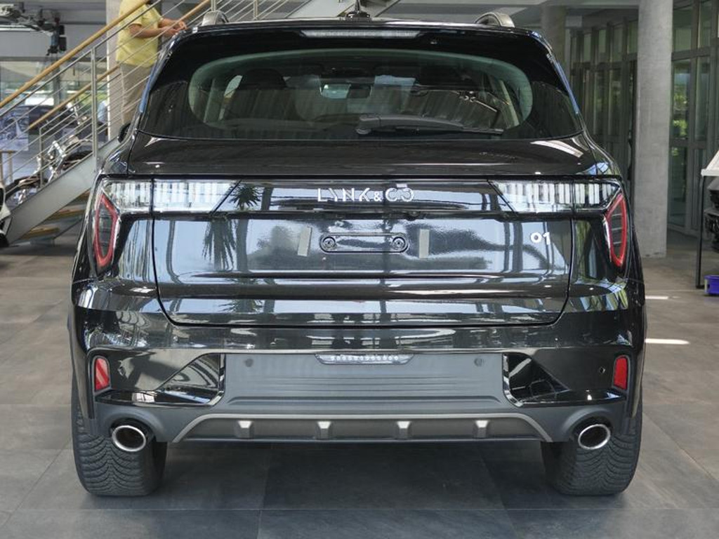 Lynk&Co 01