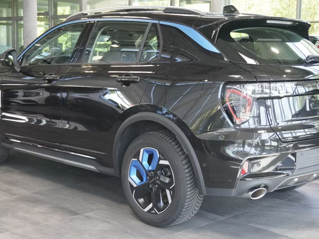 Lynk&Co 01