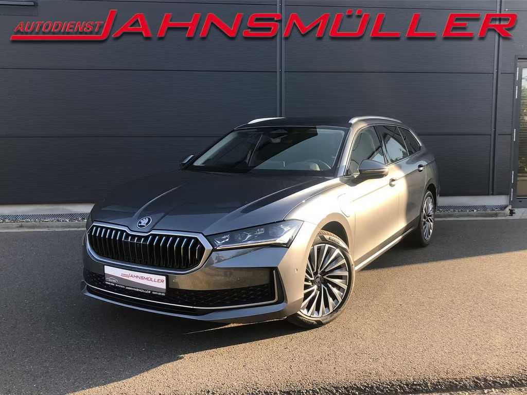Skoda Superb Combi iV