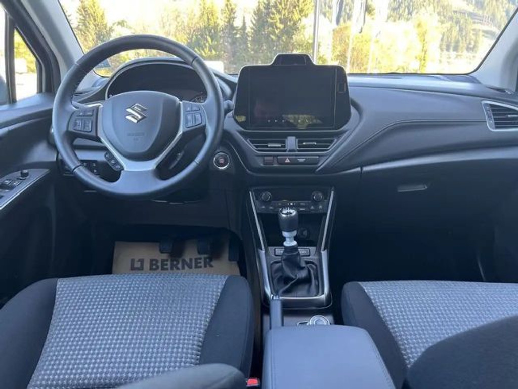 Suzuki S-Cross