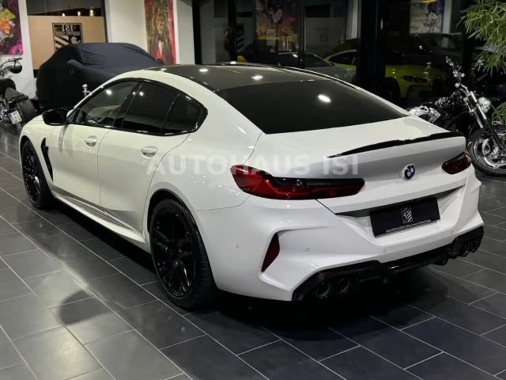 BMW M8