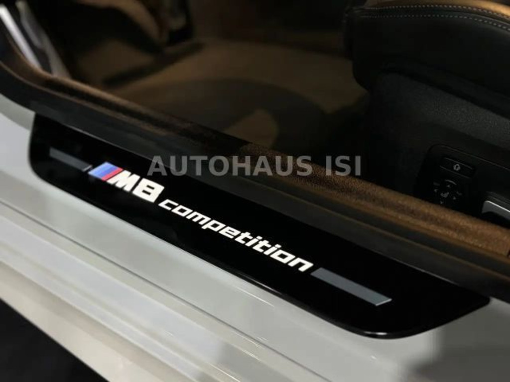 BMW M8