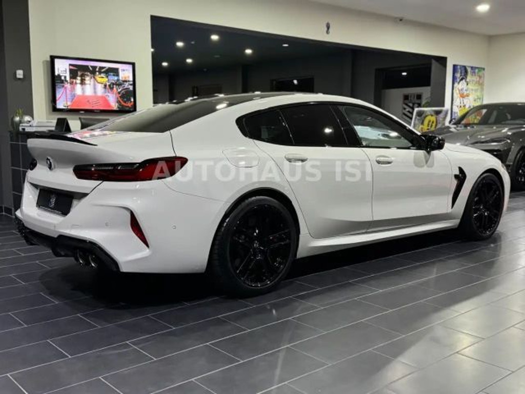 BMW M8