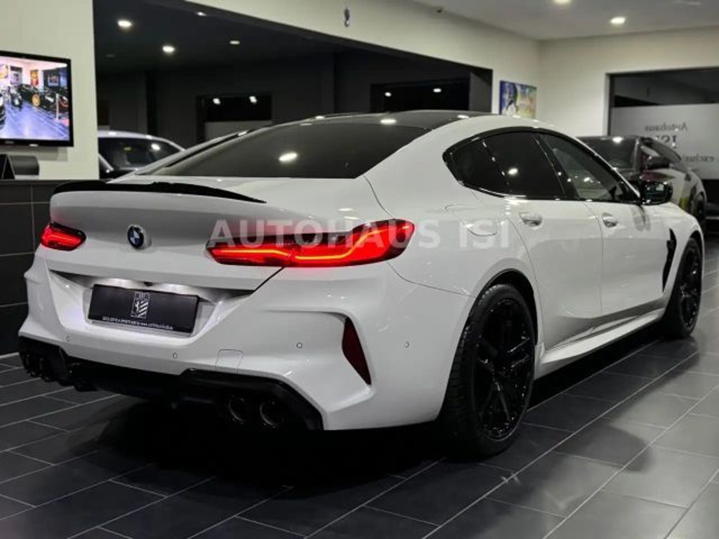 BMW M8