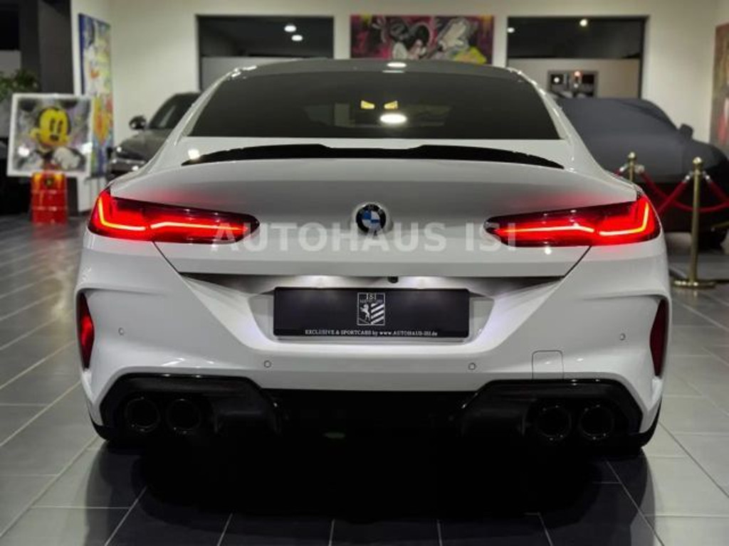 BMW M8