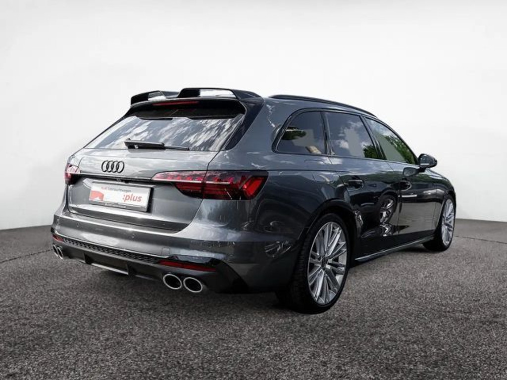 Audi S4