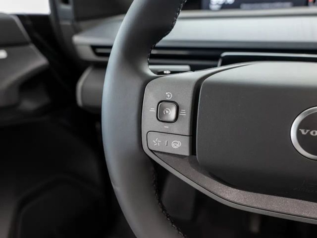 Volvo EX60
