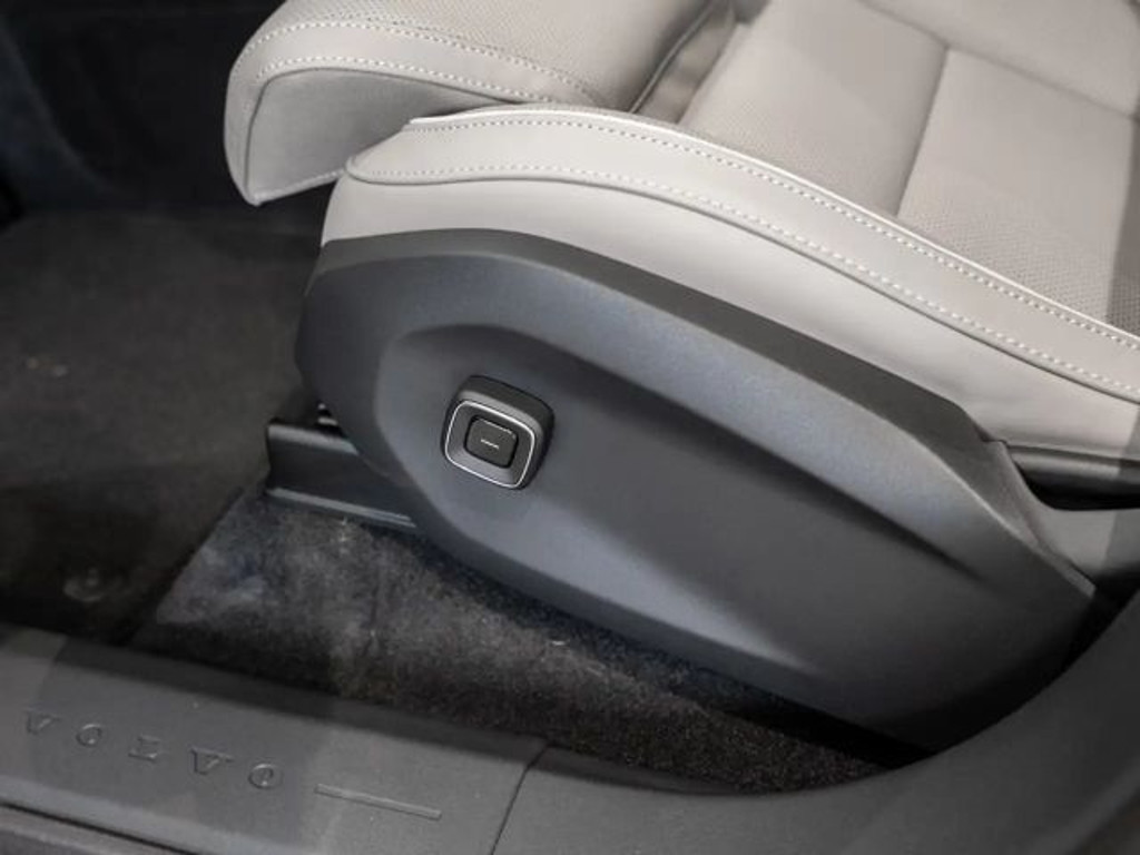 Volvo EX60