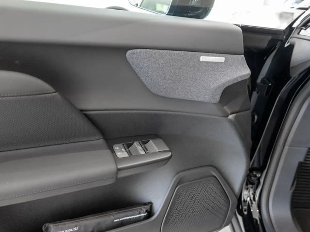 Volvo EX60