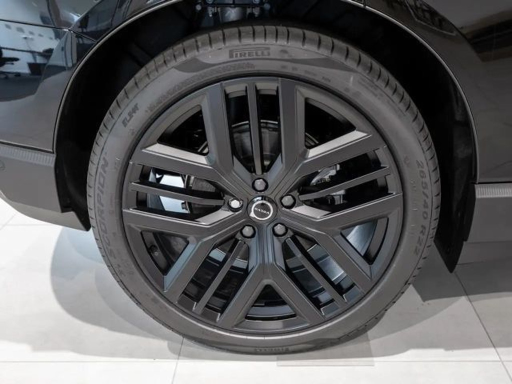 Volvo EX60