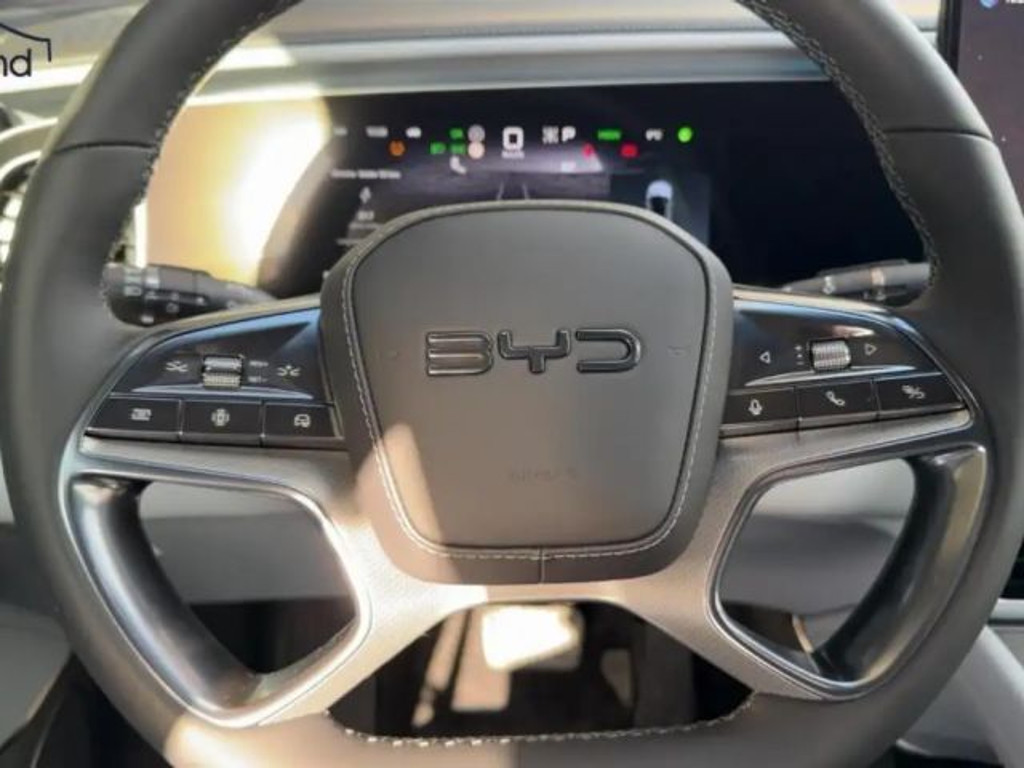 BYD Sealion 7