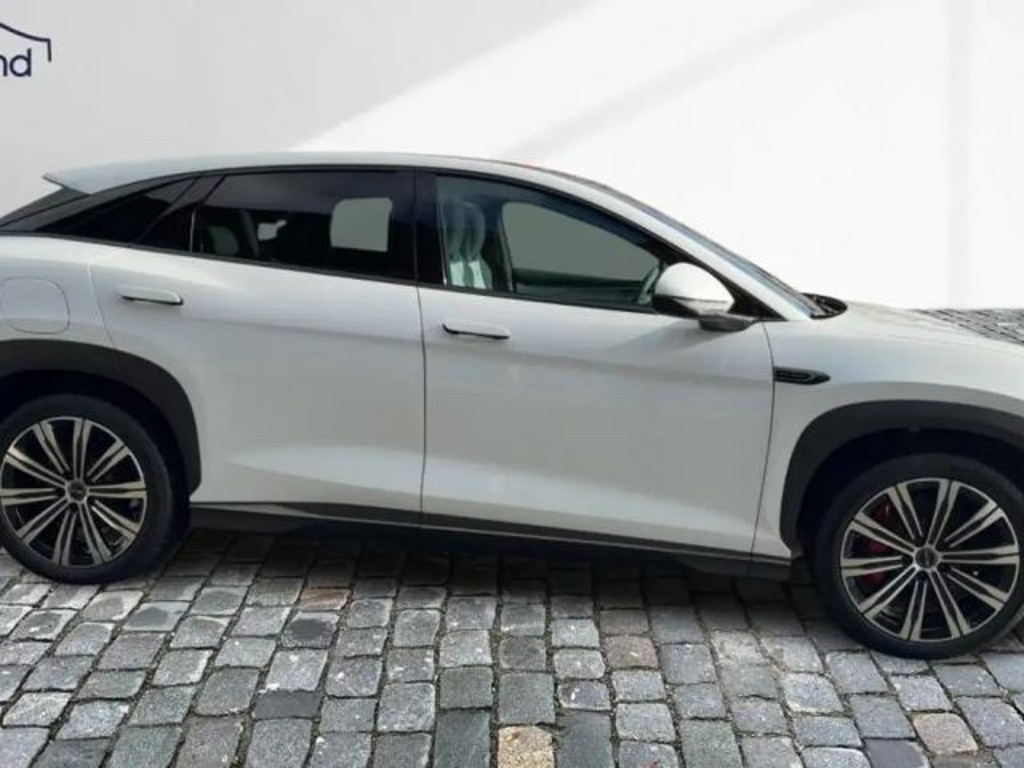 BYD Sealion 7