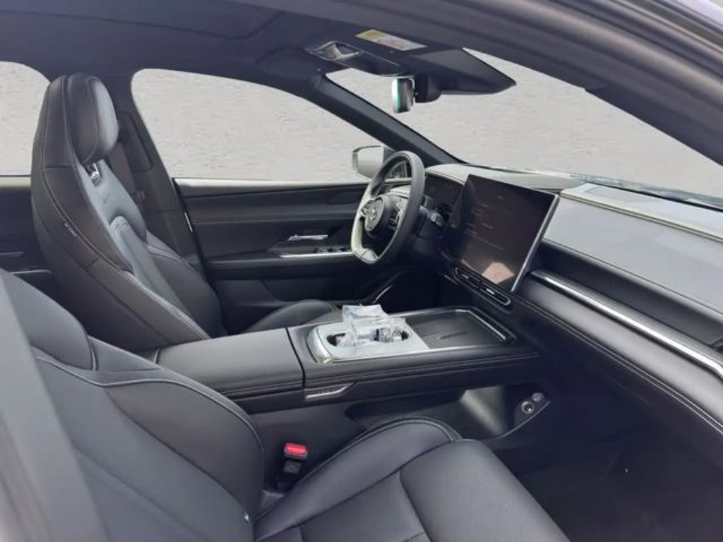 Mazda 6e