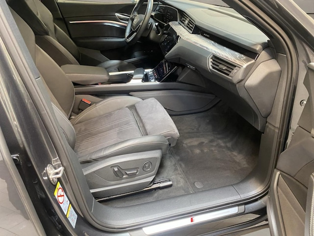 Audi Q8 e-tron