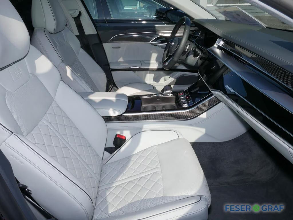 Audi S8