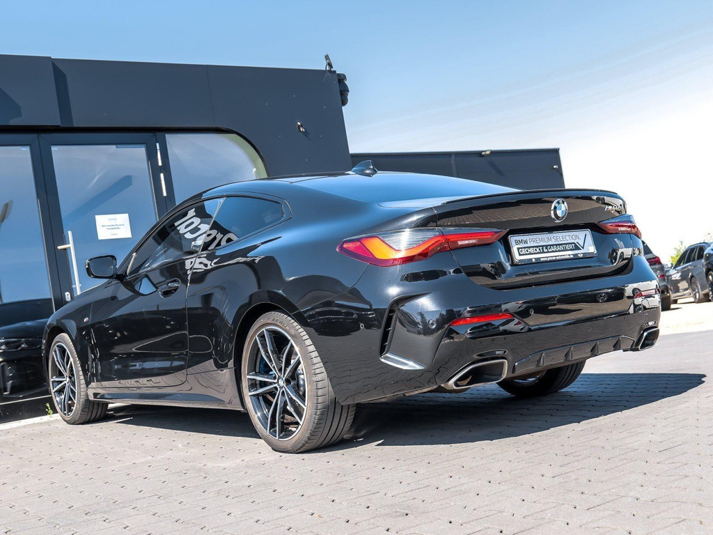 BMW M440