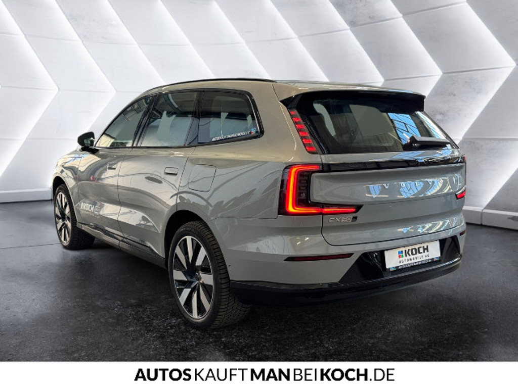 Volvo EX90