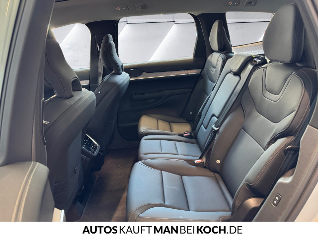 Volvo EX90