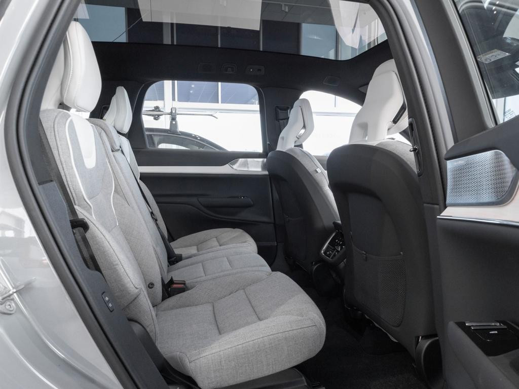 Volvo EX90
