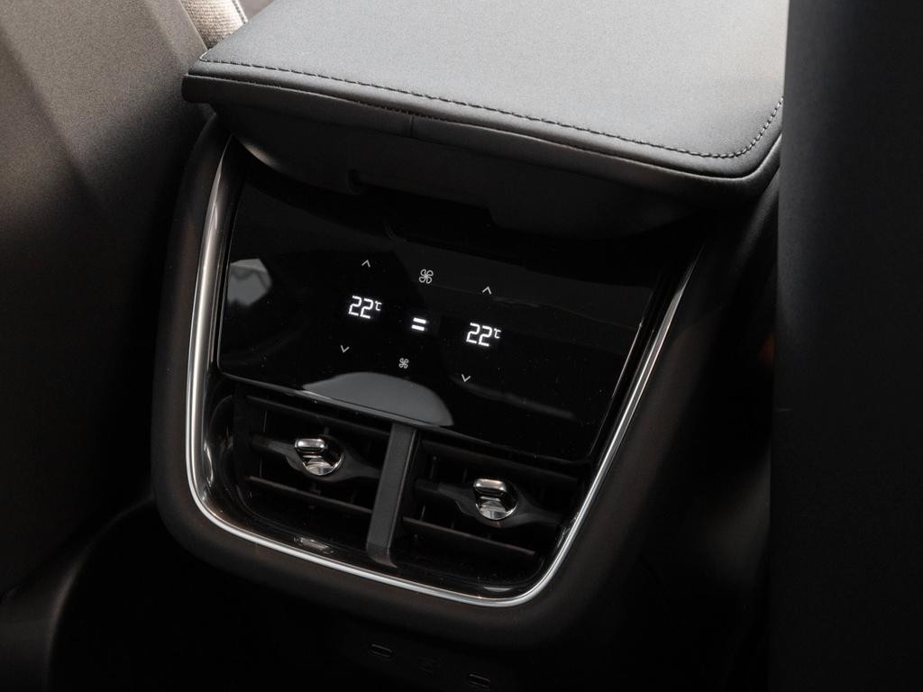 Volvo EX90