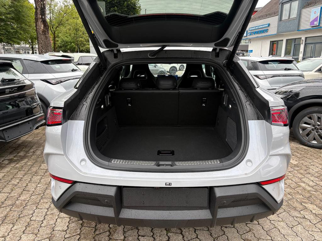 BYD Sealion 7
