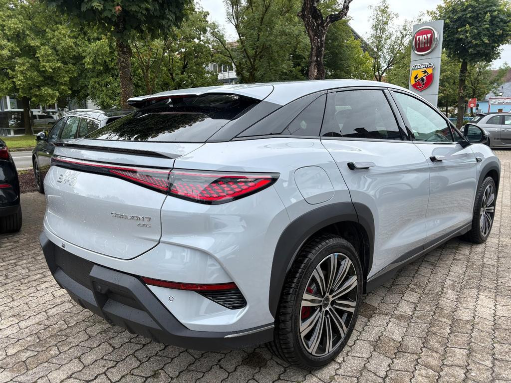 BYD Sealion 7