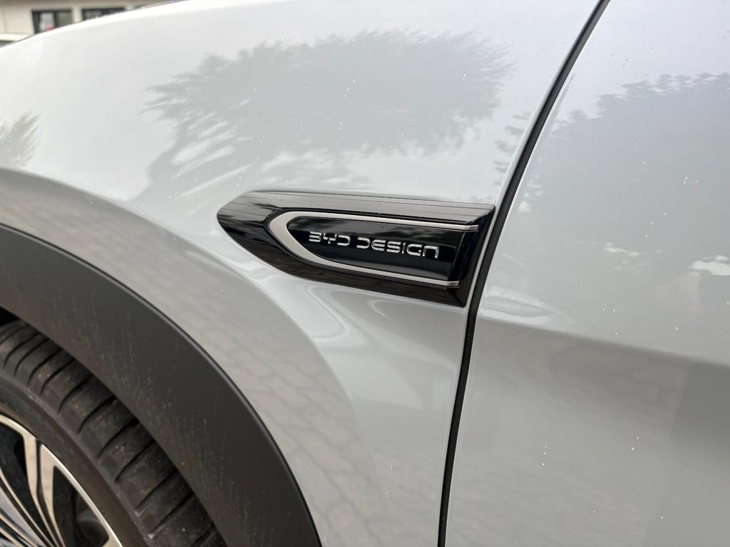 BYD Sealion 7