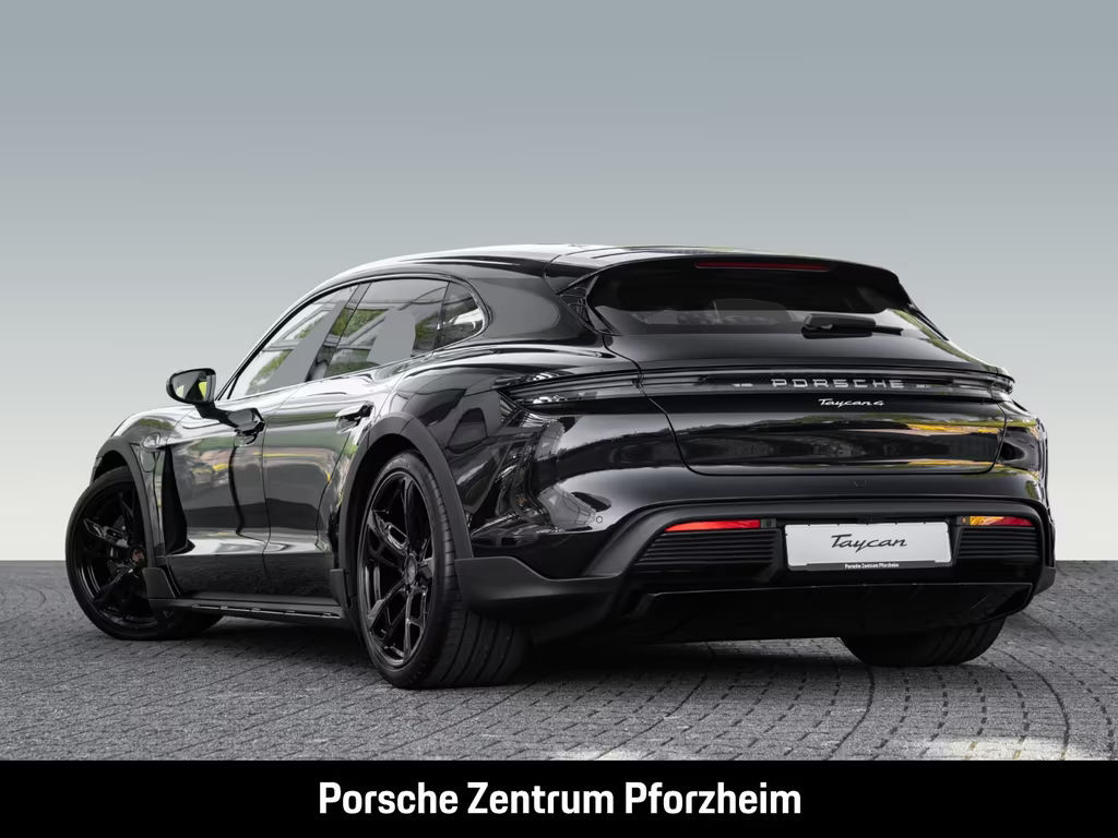 Porsche Taycan Cross Turismo 4