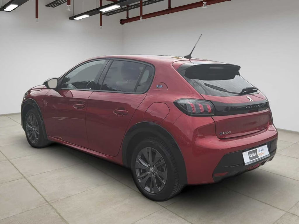 Peugeot e-208