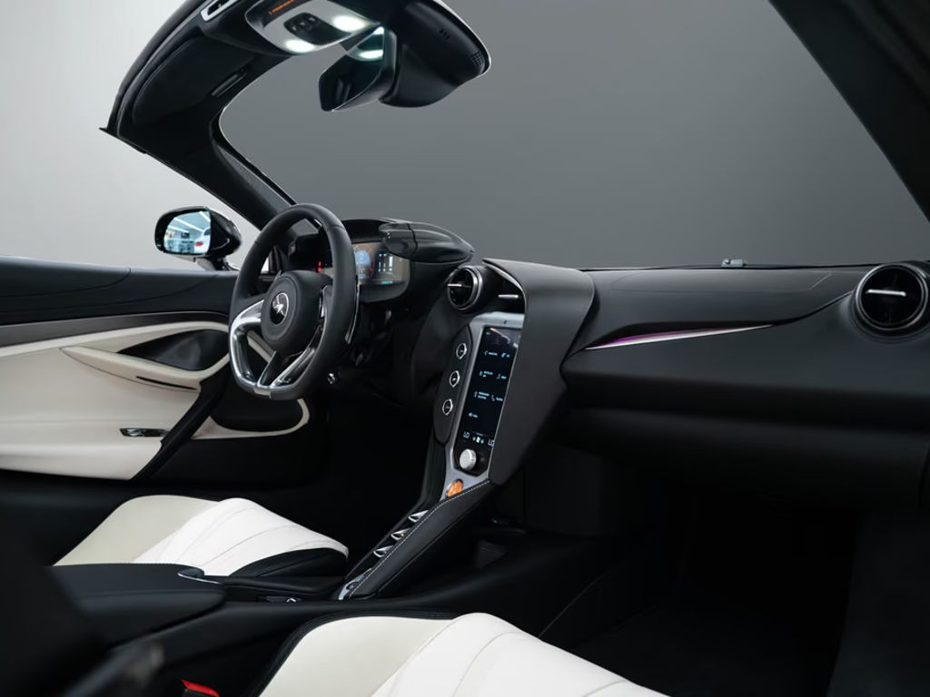 McLaren 750S