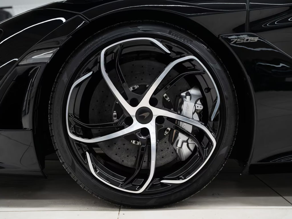 McLaren 750S