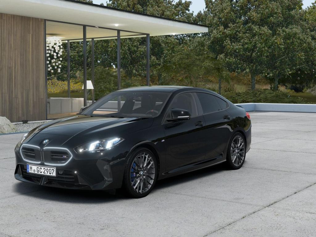 BMW M235