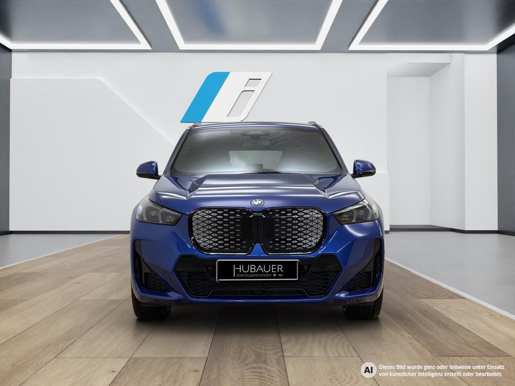 BMW iX1