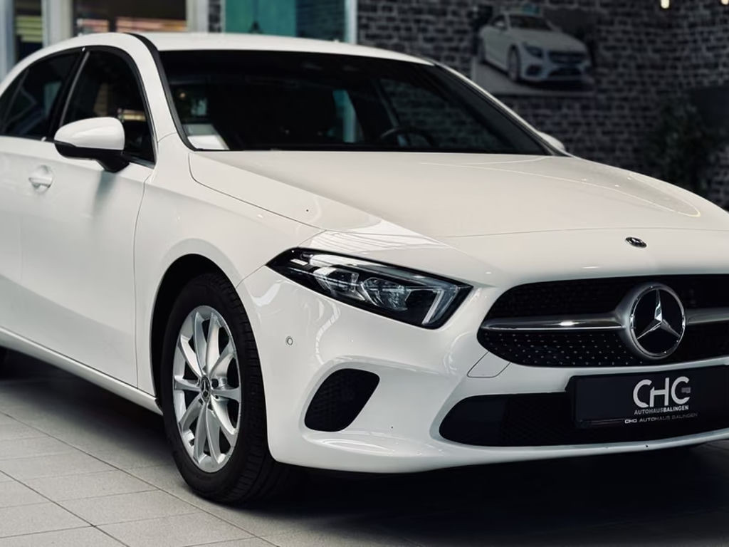 Mercedes-Benz A-Klasse A 180 |SHZ|Widescreen|LED|Carbon|