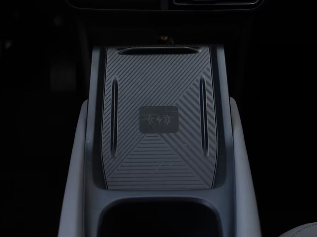 BYD Dolphin Surf