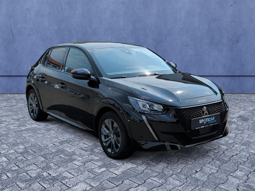 Peugeot e-208