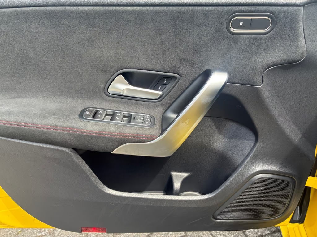 Mercedes-Benz A-Klasse AMG A 4MATIC A 35 AMG